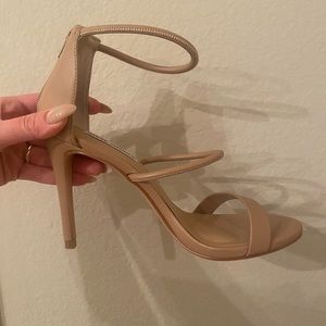 STEVE MADDEN|  Nude Heels